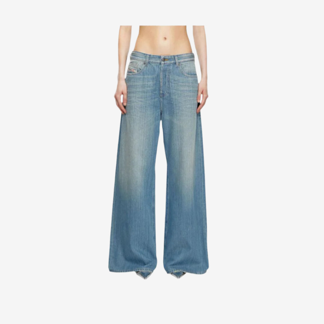 RELAXED WASHED DIESEL JEANS