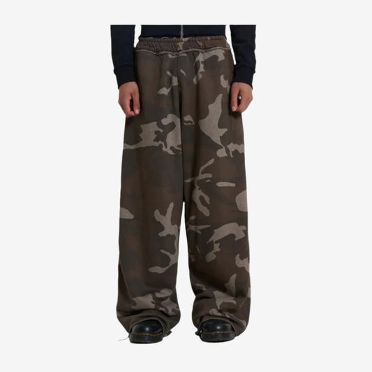 JADED LONDON MONSTER CAMO SWEATPANTS