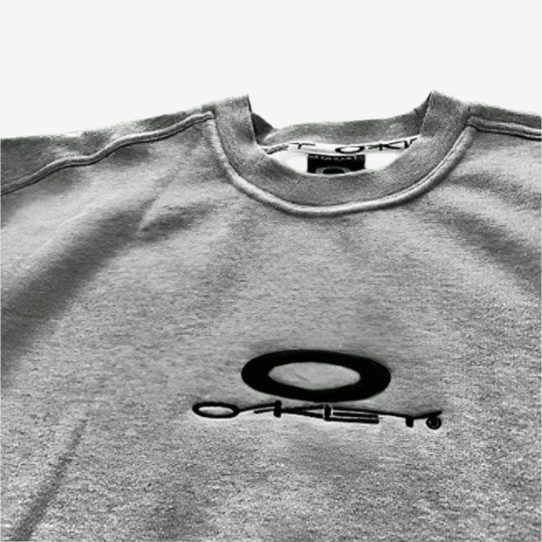 VINTAGE OAKLEY SWEATER - Plugzau